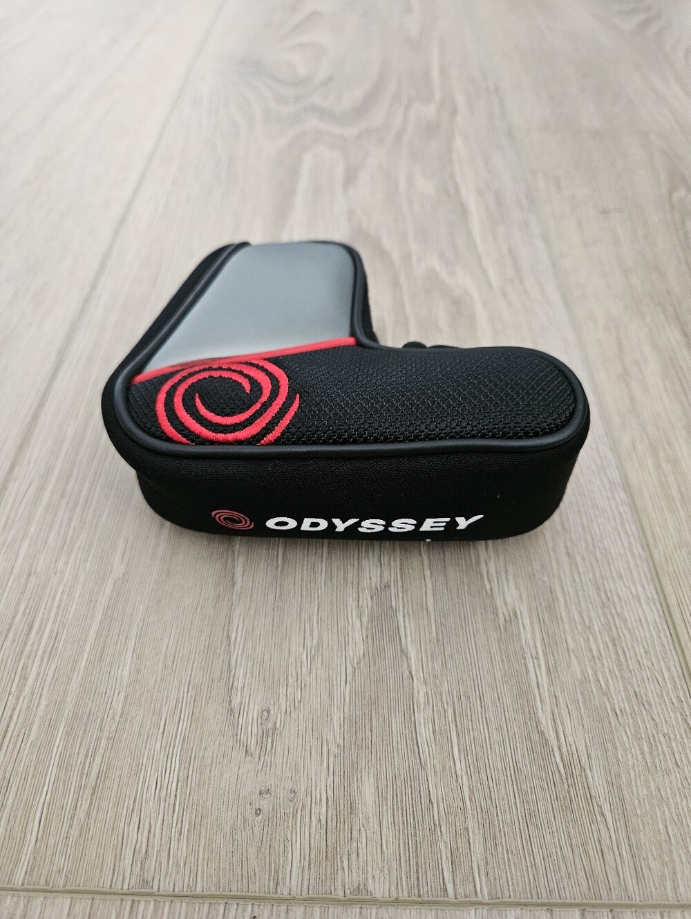 Odyssey Blade Putter Golf Club Head Cover Headcover Black Red